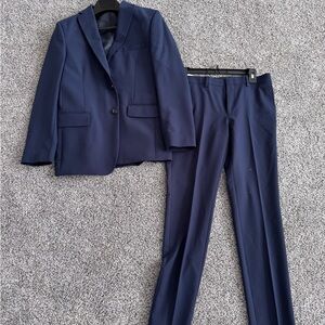 Reaction Kenneth Cole Deep Blue Suit